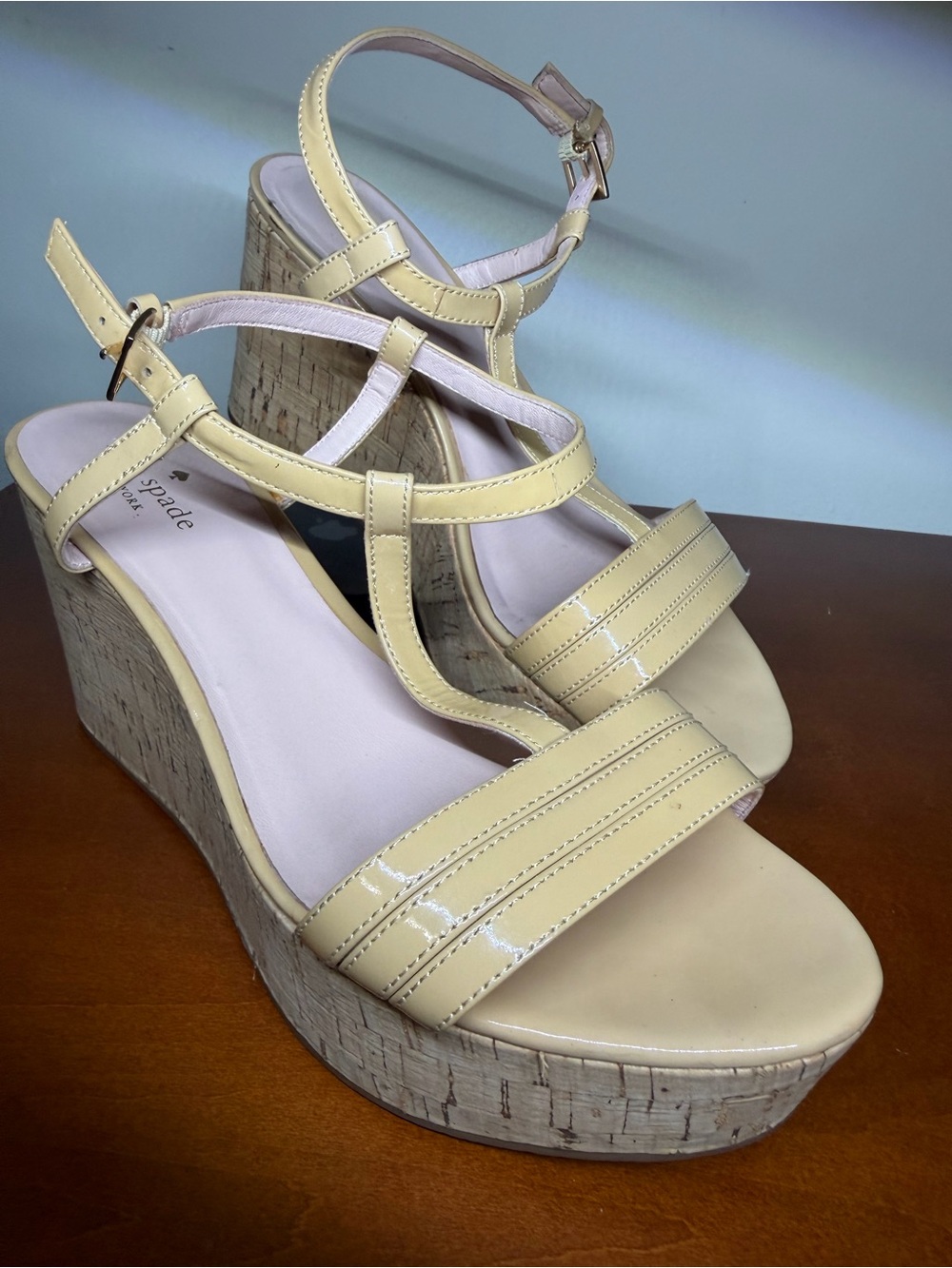 Kate Spade New York Tallin Powder Patent Wedge Sandals Women 9 M Pale Pink